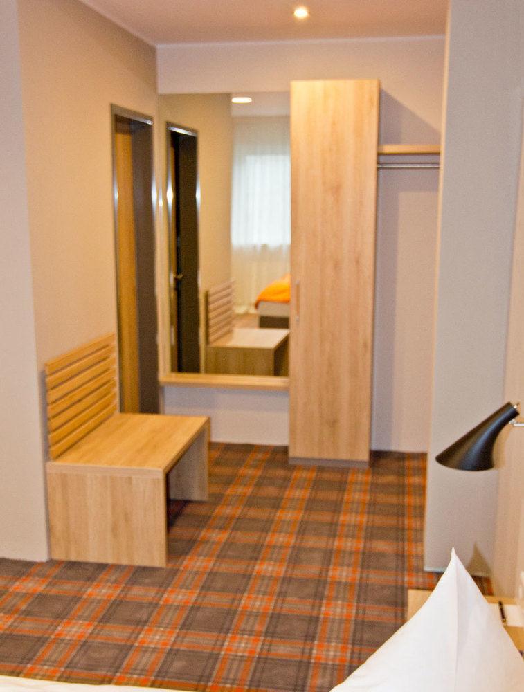 Hotel Alpha Nuremberg ภายนอก รูปภาพ
