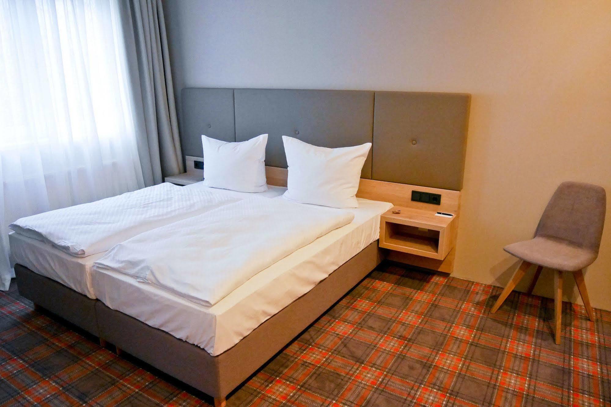Hotel Alpha Nuremberg ภายนอก รูปภาพ