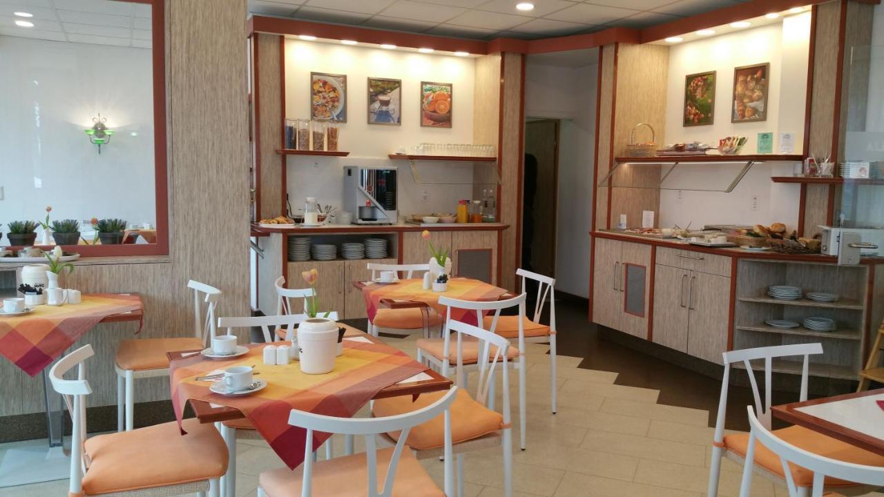 Hotel Alpha Nuremberg ภายนอก รูปภาพ