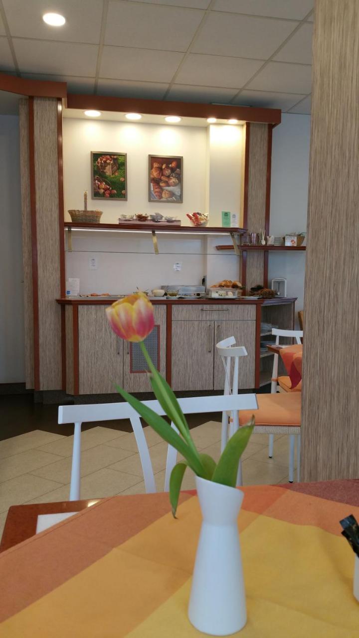 Hotel Alpha Nuremberg ภายนอก รูปภาพ